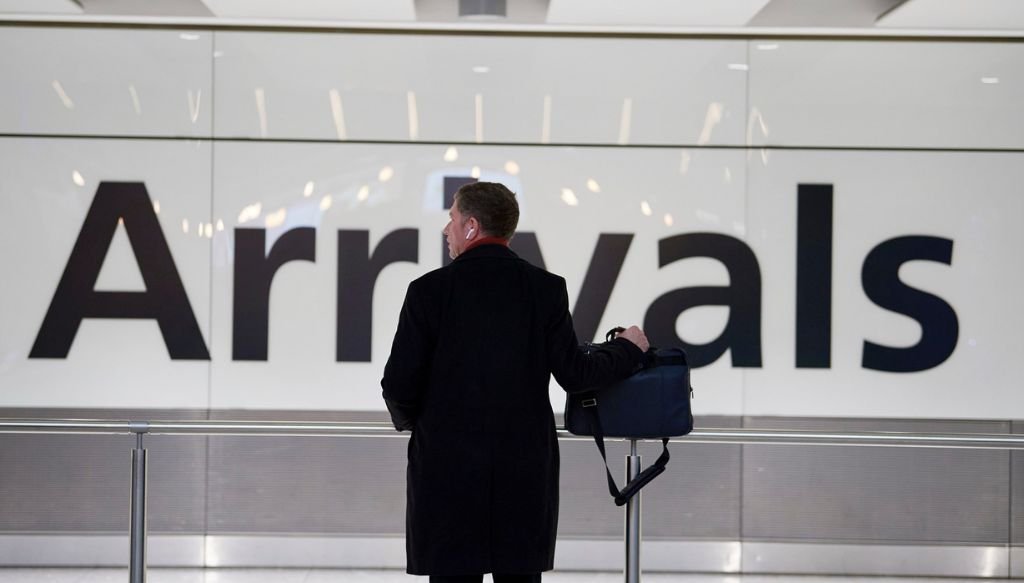 Heathrow Airport to Gatwick Airport taxi transfer