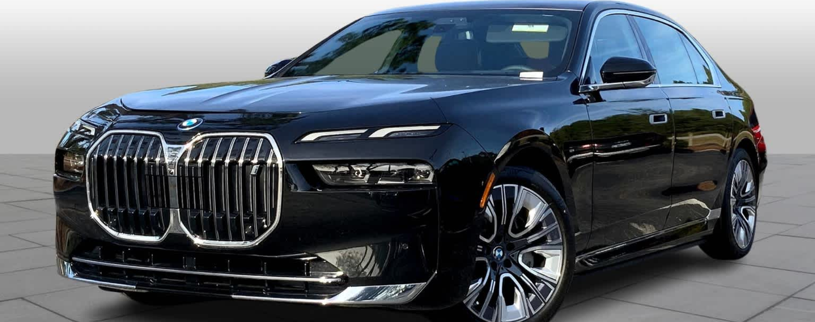 BMW-i7-Chauffeur-Cars.png
